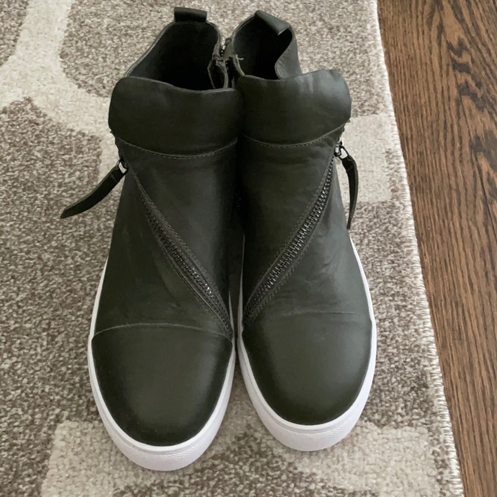 All Black olive grn High Top & zip, sz 36 nvr worn